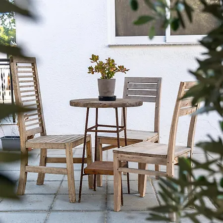 Olive Grove Apartment